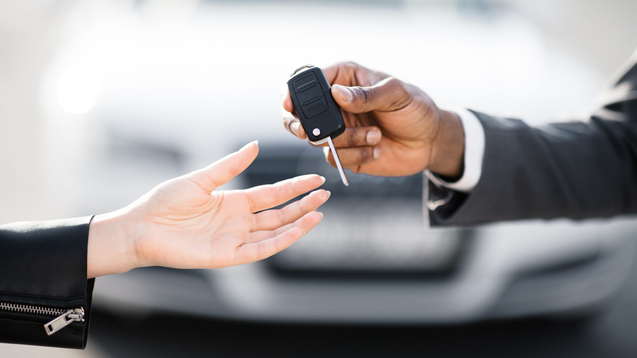 Chèque de banque en ligne : une solution adaptée aux ventes automobiles ?
